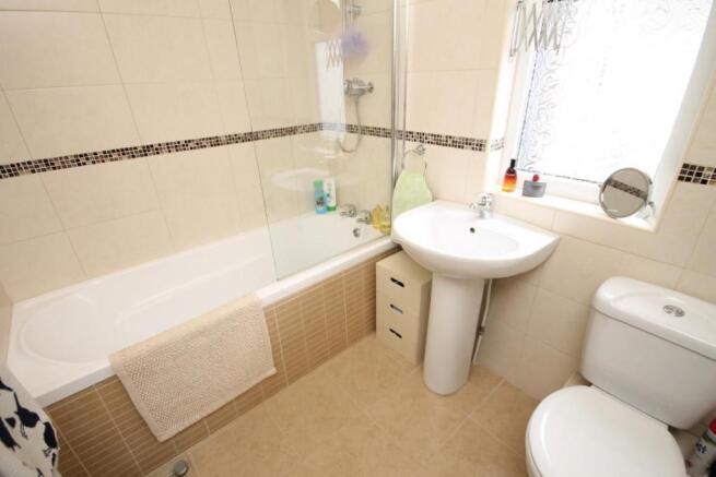 BATHROOM/W.C.