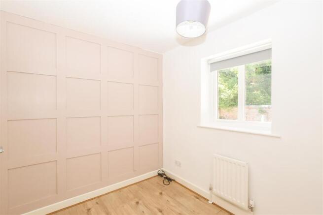 4 bed Semi-Detached for sale Image 9