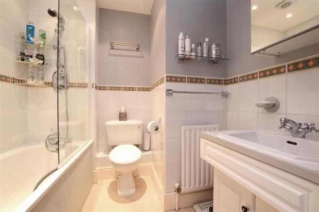 En-Suite Bathroom