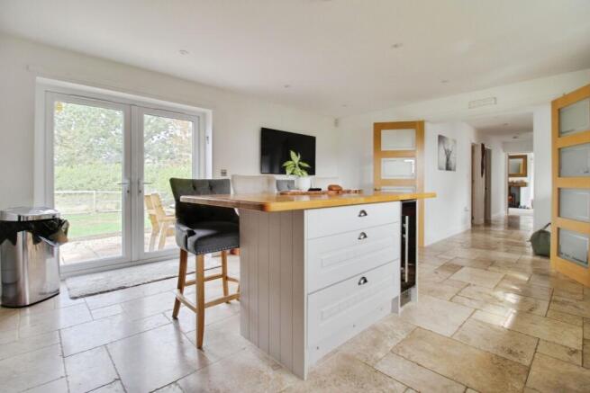 Kitchen / Breakfast Room