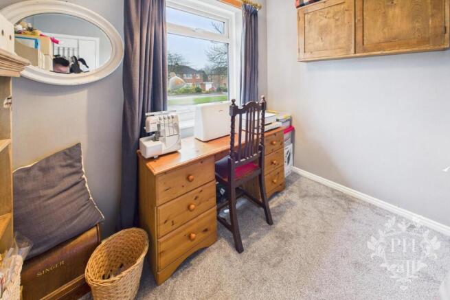 3 bed Semi-Detached for sale Image 12