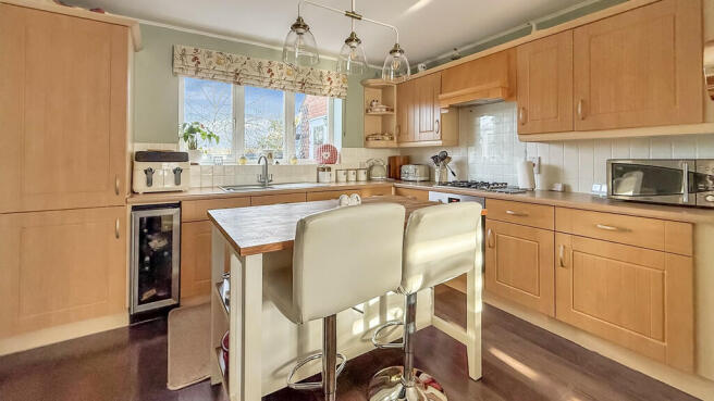Kitchen/dining ro...