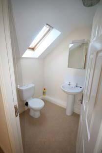 2 bed Flat to rent Image 5