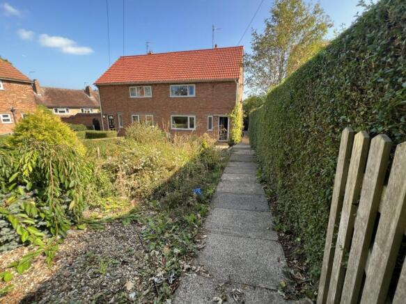 3 bed Semi-Detached for sale Image 5