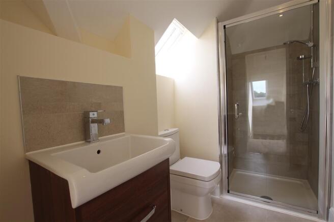 En suite shower