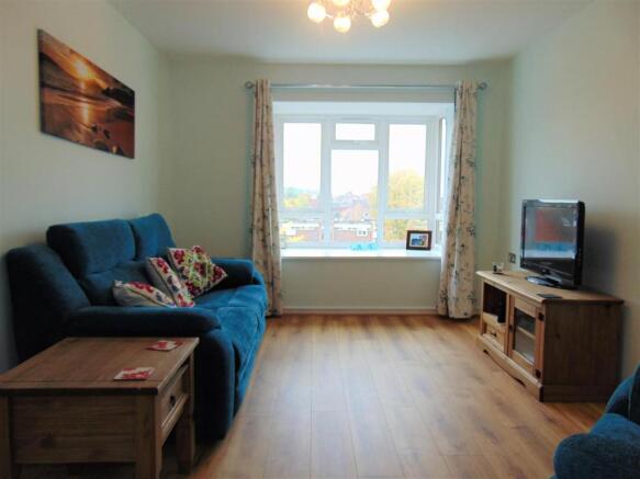 Living Room.JPG