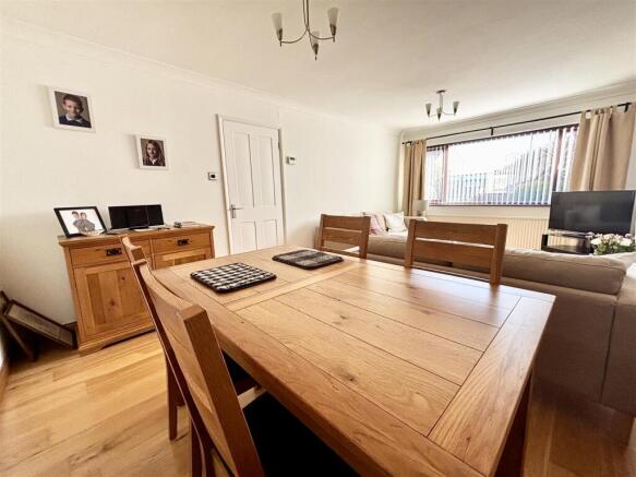 2 bed Detached Bungalow for sale Image 9