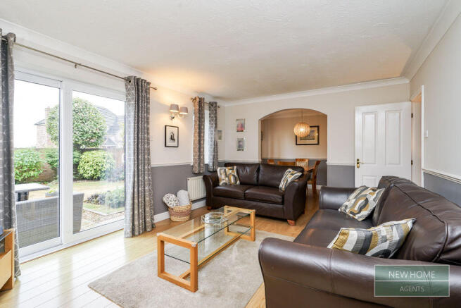 4 bed Detached for sale Image 4