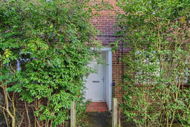 1 Newcombe Path, Shenley, Radlett WD7 9EL