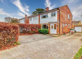 106, Cedar Avenue, High Wycombe HP15 7AW