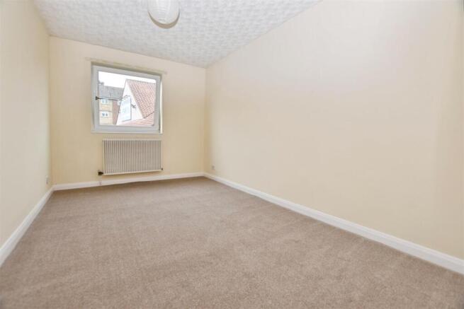 2 bed Flat for sale Image 6