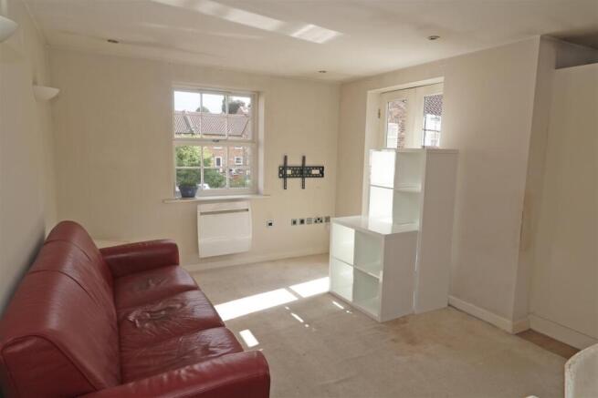 2 bed Flat for sale Image 9