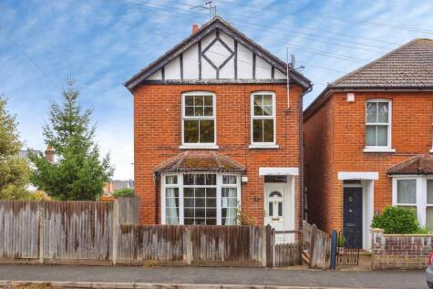 Grays Road, Godalming, Surrey, GU7