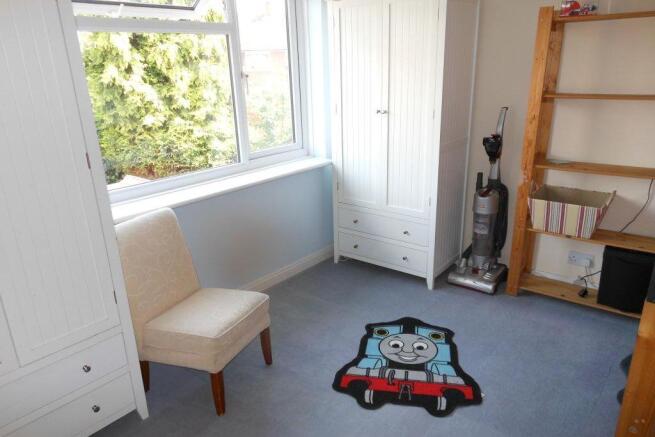 KITCHEN/DINING ROOM: