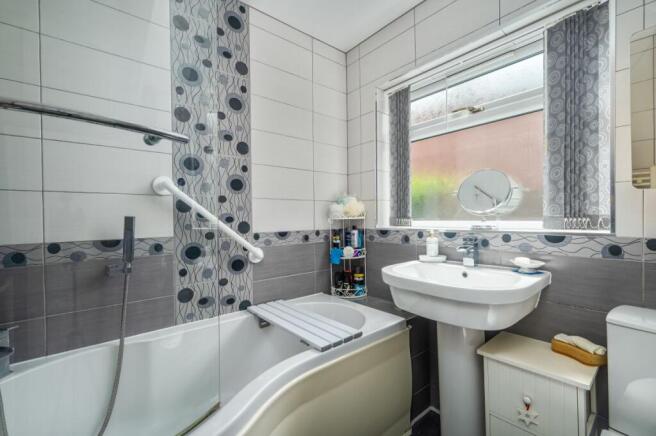 3 bed Semi-Detached for sale Image 11