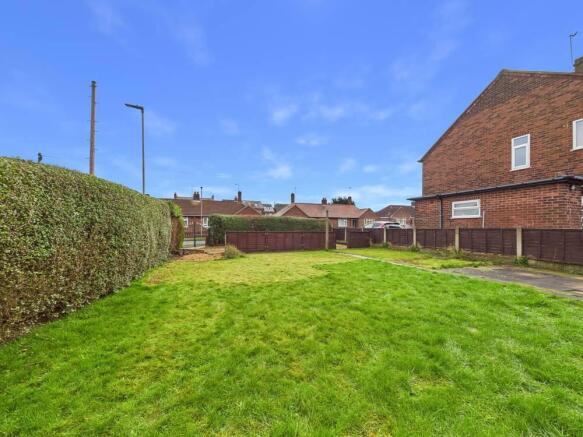 2 bed Semi-Detached Bungalow for sale Image 4