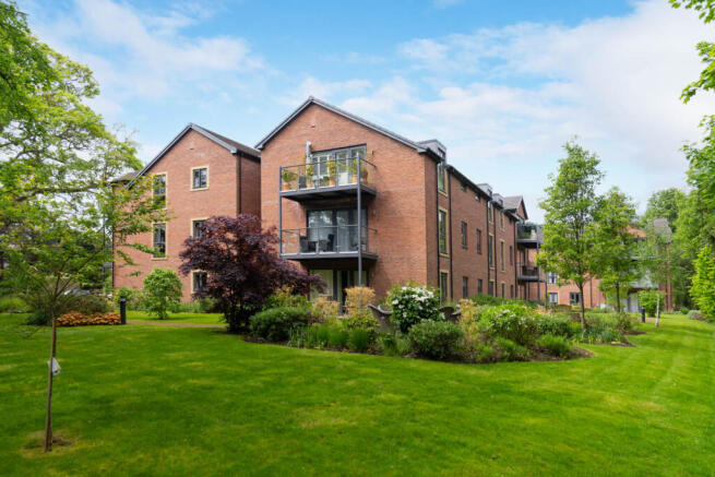 2 bed Retirement Property to rent Image 11