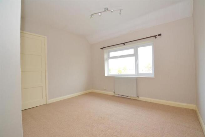 bedroom 2.JPG