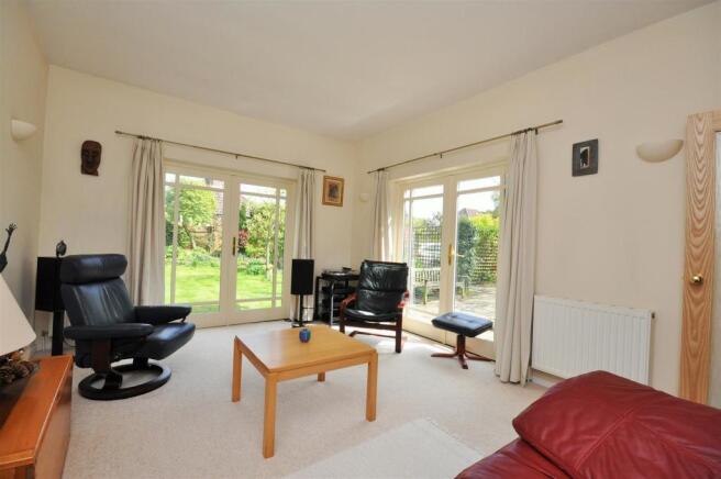 GARDEN ROOM