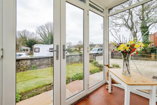 4 bed Detached for sale Image 12