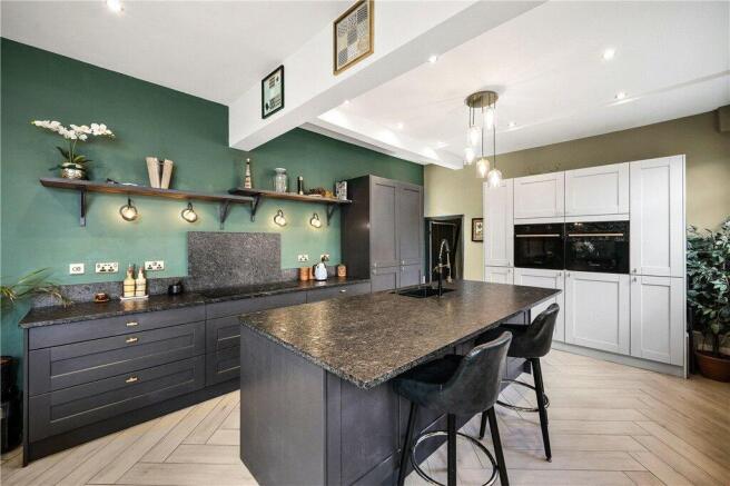Kitchen/Dining Area
