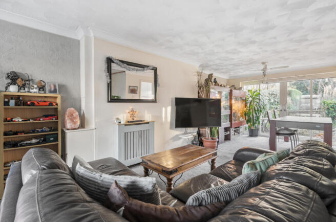 1383147-8-69399e9...