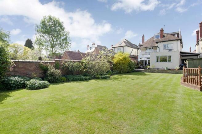 21 Belvedere Road27.
