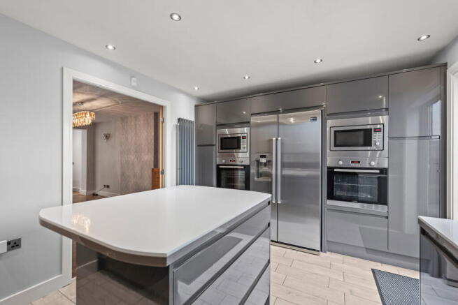 3 bed Detached for sale Image 8