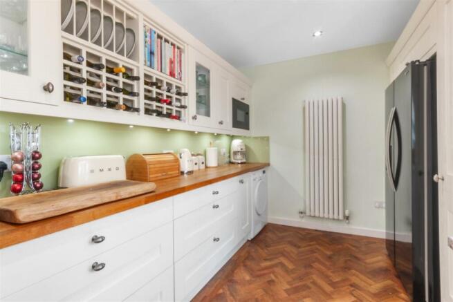 Kitchen7.jpg