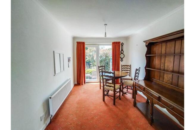 Lounge/Dining Room