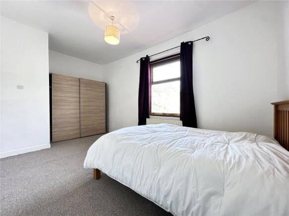 2 bed Semi-Detached to rent Image 7