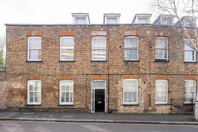 St. Marys Road, E17