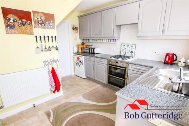 FITTED KITCHEN / BREAKFAST ROOM