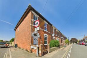 8, Crowhurst Road, Colchester CO3 3JW
