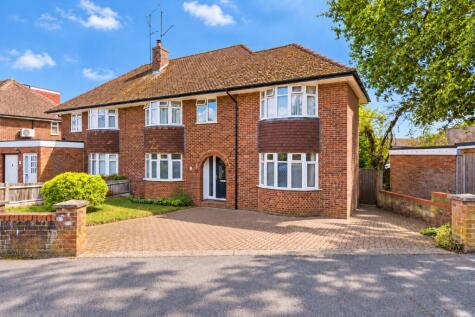 Park Rise Close, Harpenden, Hertfordshire, AL5