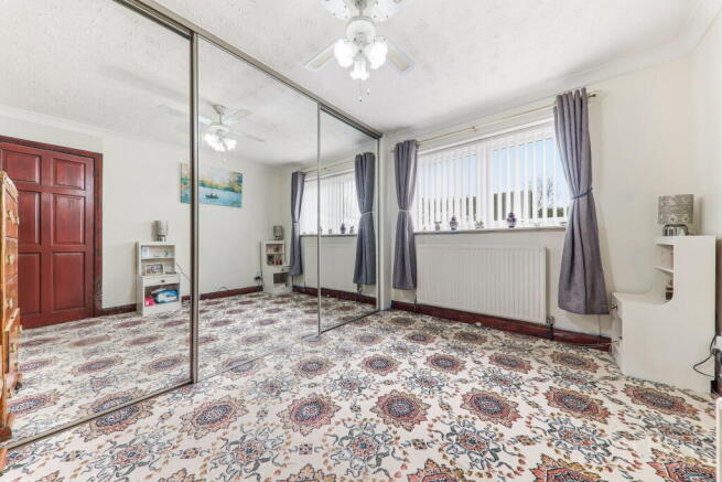 2 bed Semi-Detached Bungalow for sale Image 10