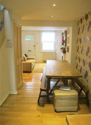 Dining/Lounge Areas