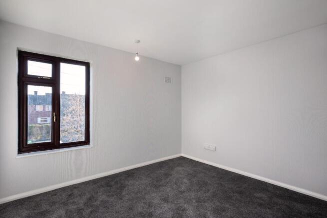2 bed Flat to rent Image 6