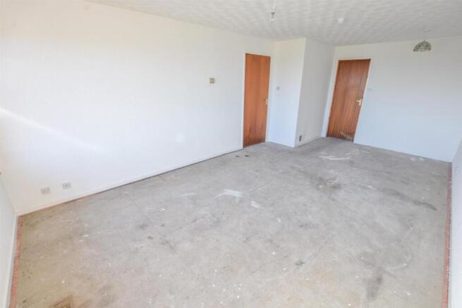 LOUNGE-DINING ROOM