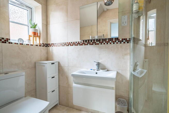 4 bed Detached for sale Image 10