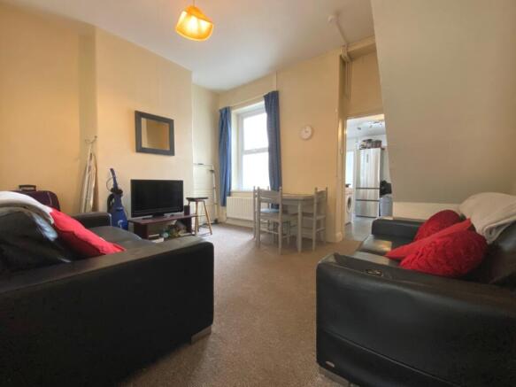 33 Plasnewydd Rd (1)