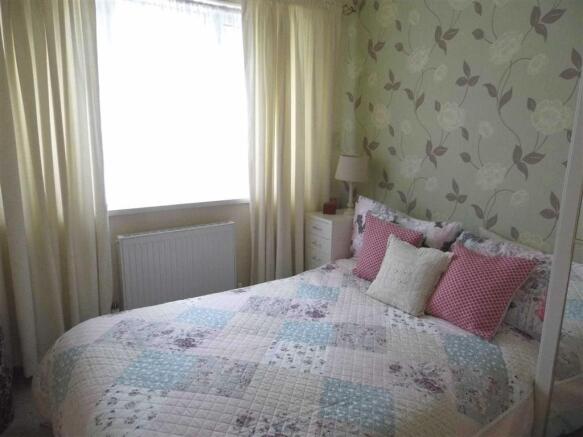 BEDROOM 2 - to the r