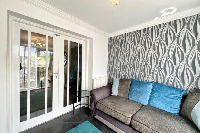 4 bed Semi-Detached for sale Image 6