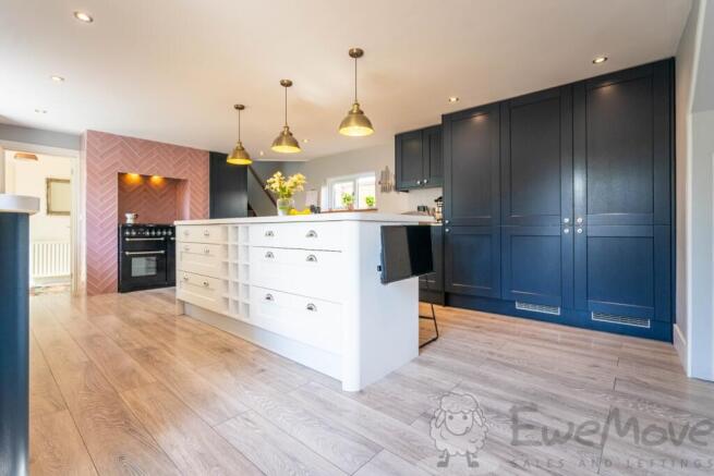 Kitchen-Breakfast Room