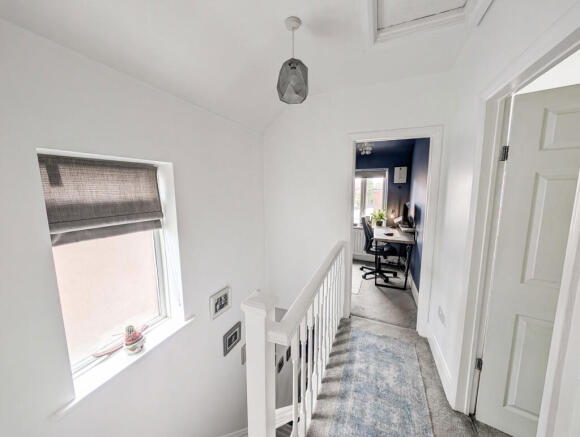 3 bed Semi-Detached for sale Image 10