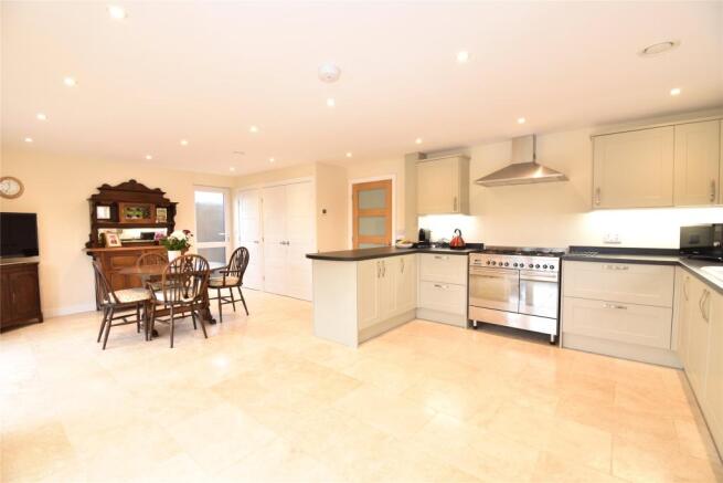 Kitchen/Diner/Family