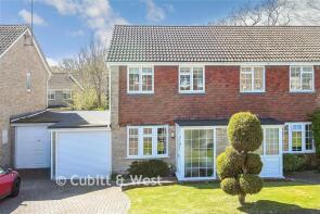 35, The Fieldings, Horsham RH13 9LZ