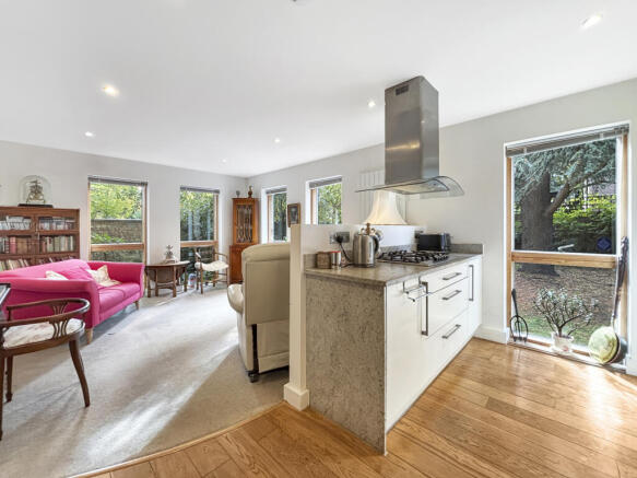 Sitting room/Kitchen