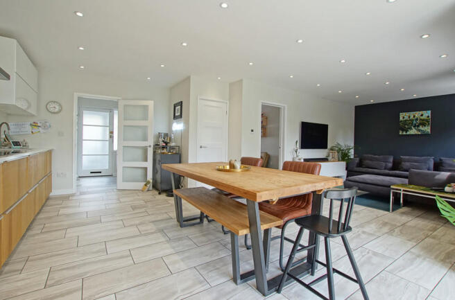 Kitchen/Dining/Fa...