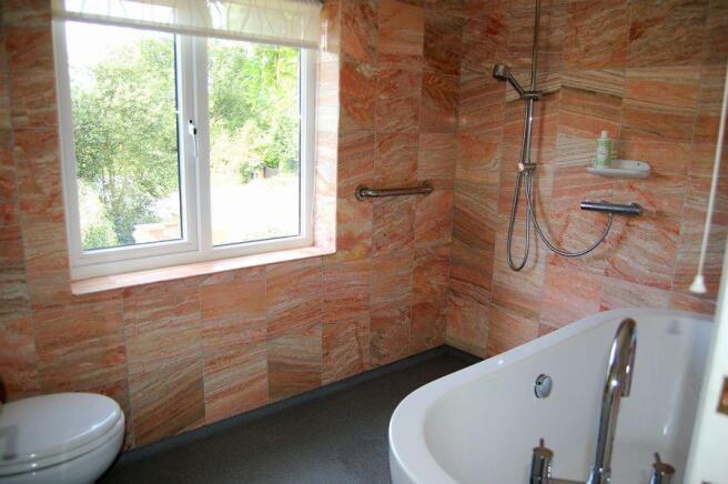 EN-SUITE/WETROOM